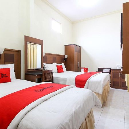 Reddoorz Plus @ Tegal Panggung Yogyakarta Kültér fotó
