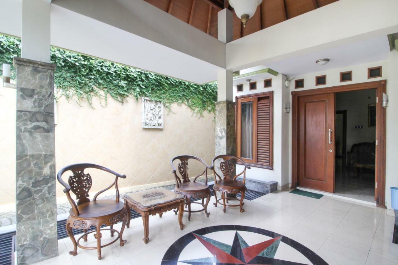 Reddoorz Plus @ Tegal Panggung Yogyakarta Kültér fotó
