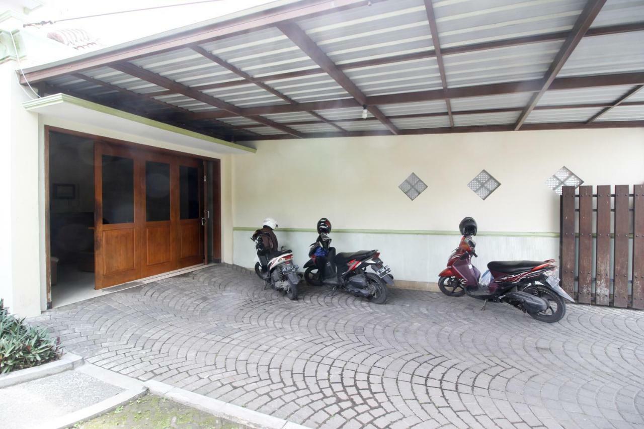 Reddoorz Plus @ Tegal Panggung Yogyakarta Kültér fotó